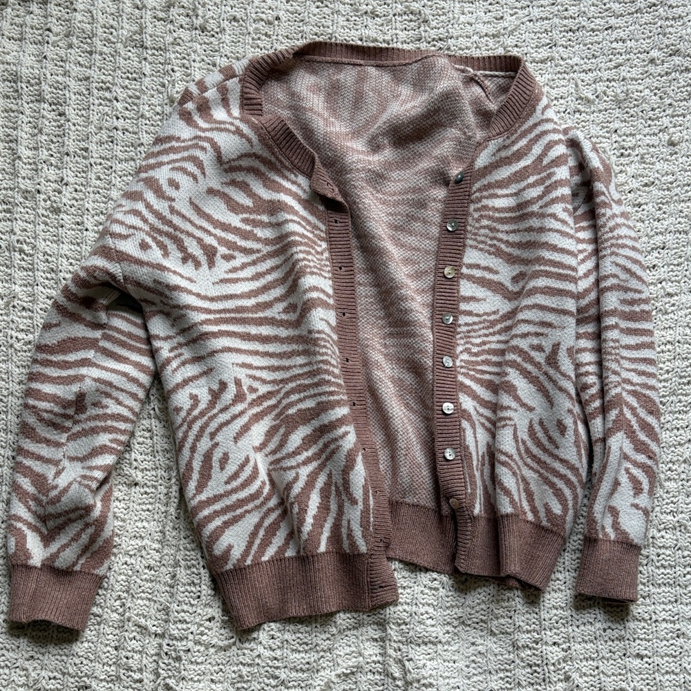 Zebra Patterned Cardigan - Mauve/White